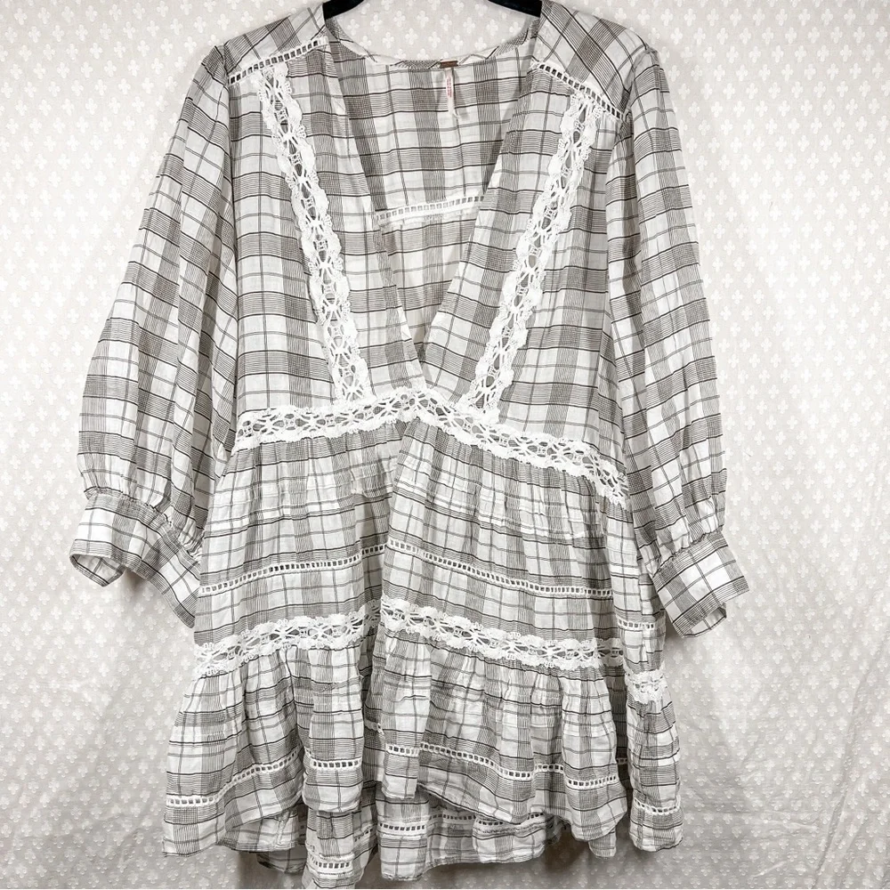 Free People White Grey‎ Plaid Time Out Eyelet Tiered Tunic Top